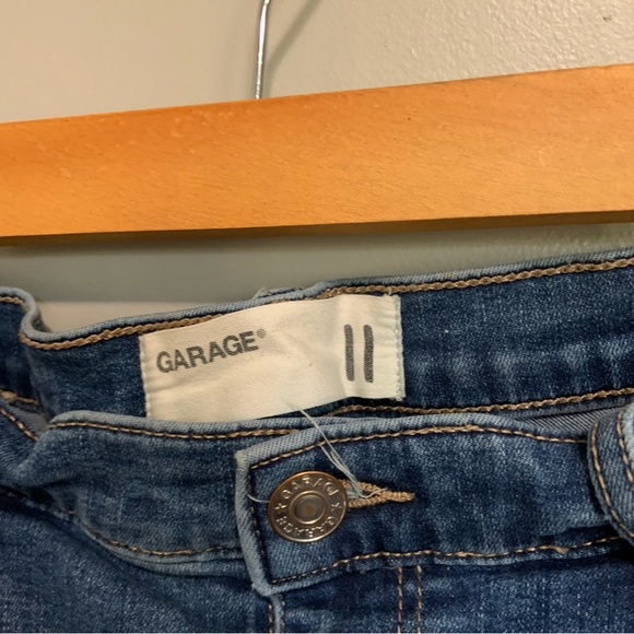 Ripped Jeans - Picture 3 of 4